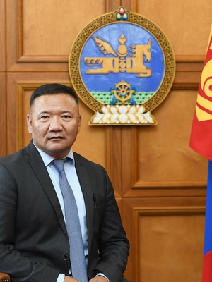 О.Амгаланбаатар